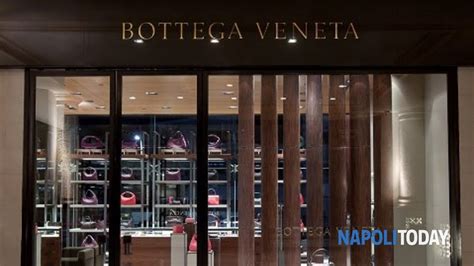 Negozio FENDI a NAPOLI in Via Calabritto 1/F 